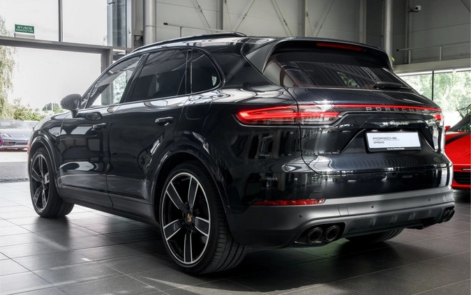 Porsche Cayenne cena 449900 przebieg: 33748, rok produkcji 2022 z Sulęcin małe 232